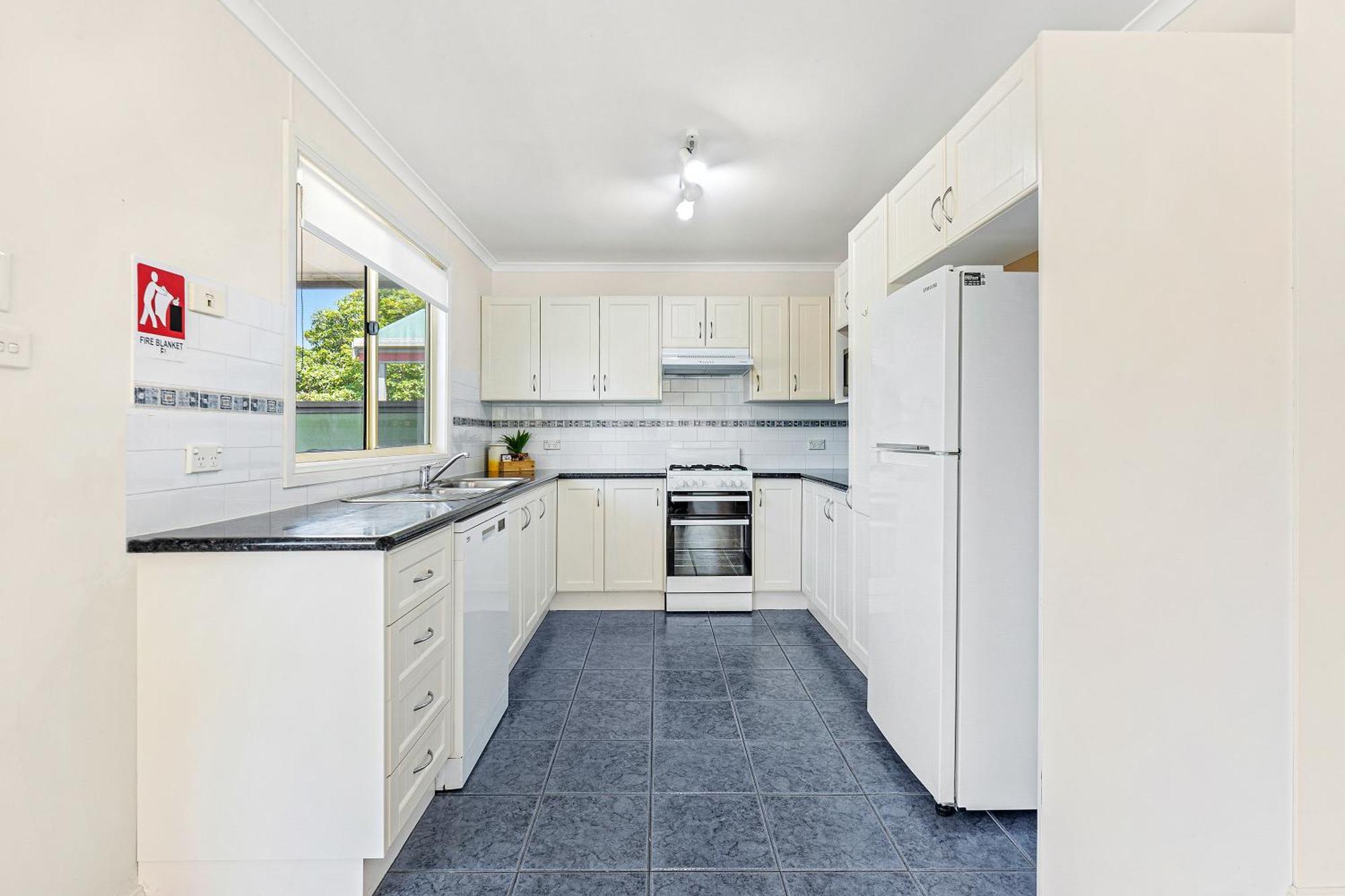 Tween Waters Merimbula Room photo